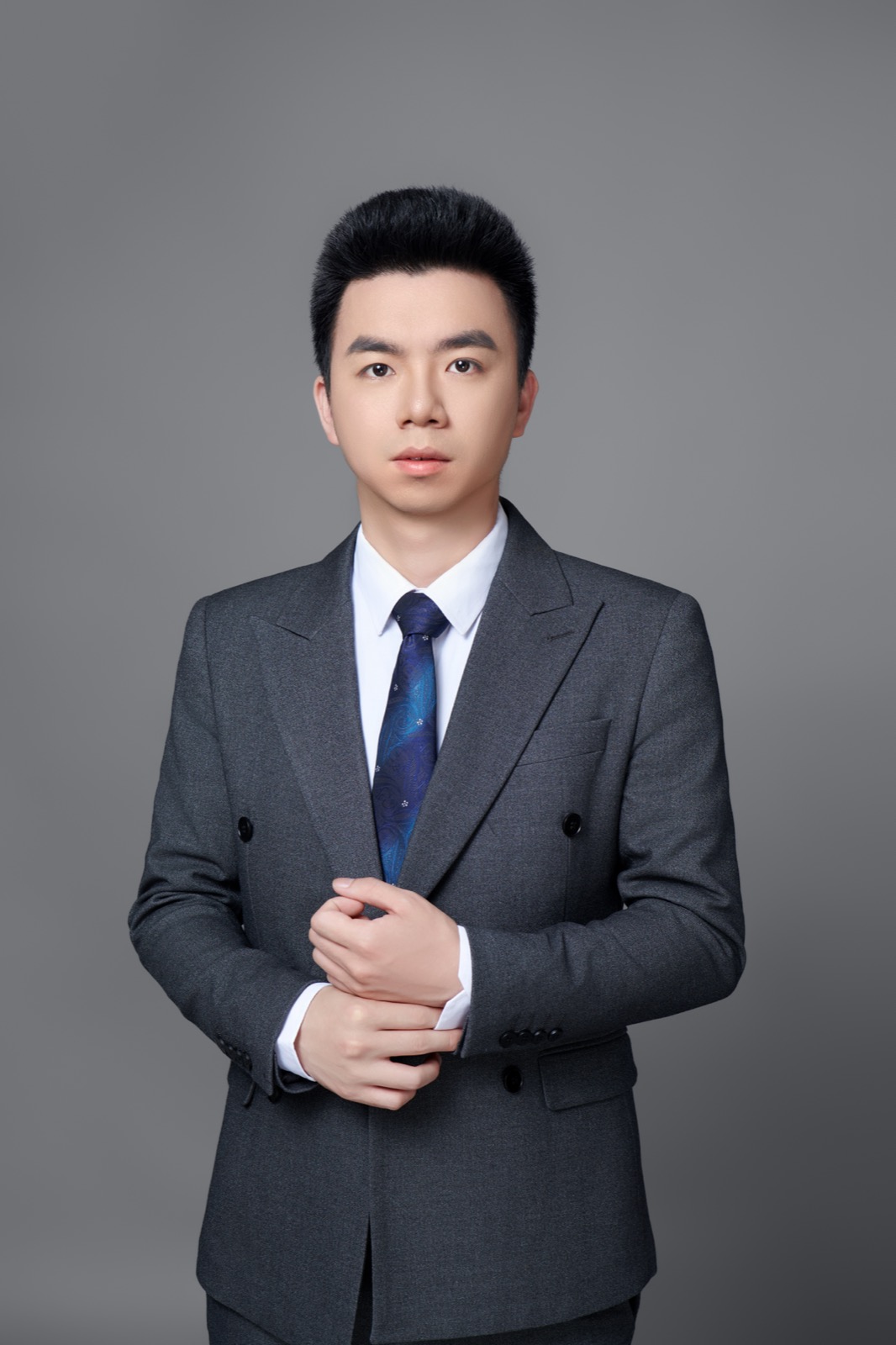 陈灵军形象照